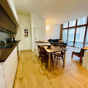 Liberte - Grand 4 Pers Avec Parking Centre Appartement